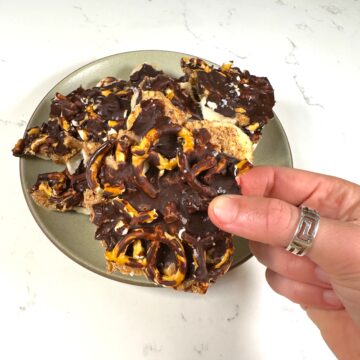 banana bark pretzels